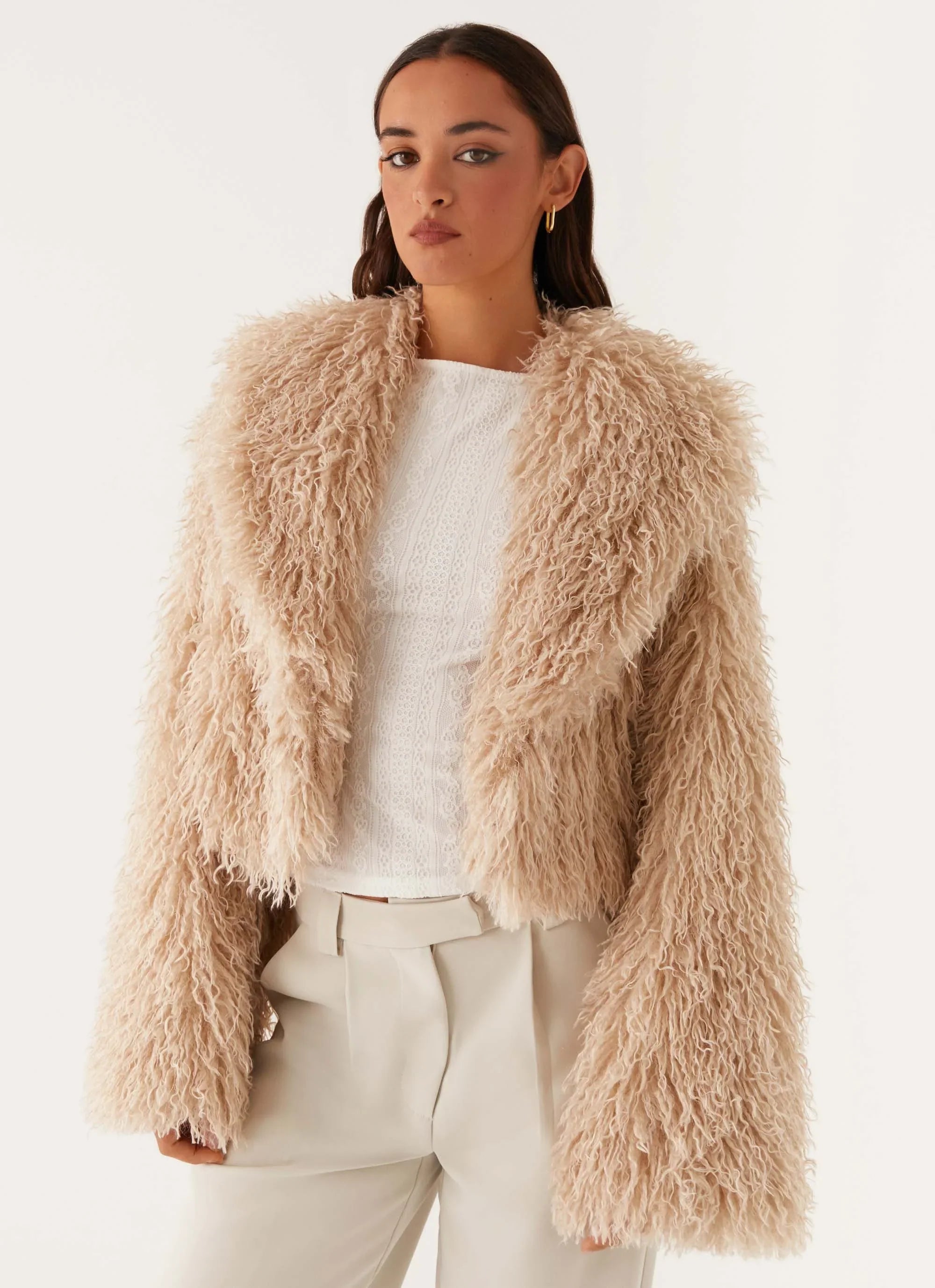 Virginia Cropped Faux Fur Jacket - Taupe